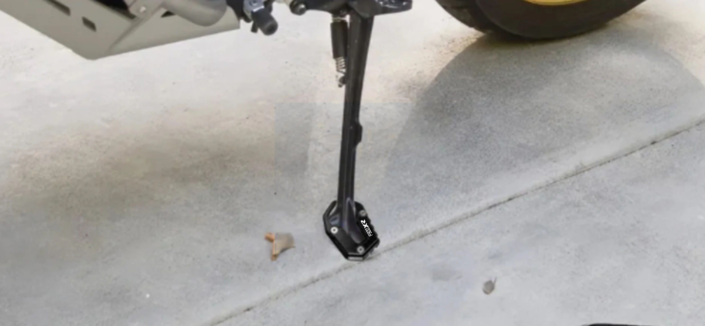 

F900R 2025 2026 Motorcycles Accessories Foot Side Stand Enlarger Plate Pad Kickstand Extension For BMW F900XR 2019 22 2023 2024