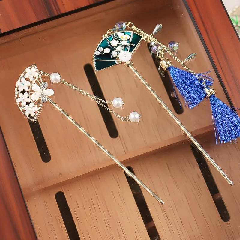 New Chinese style hairpin, coiled hair hairpin, Chinese style women's step shaking headpiece, tassel hair accessory