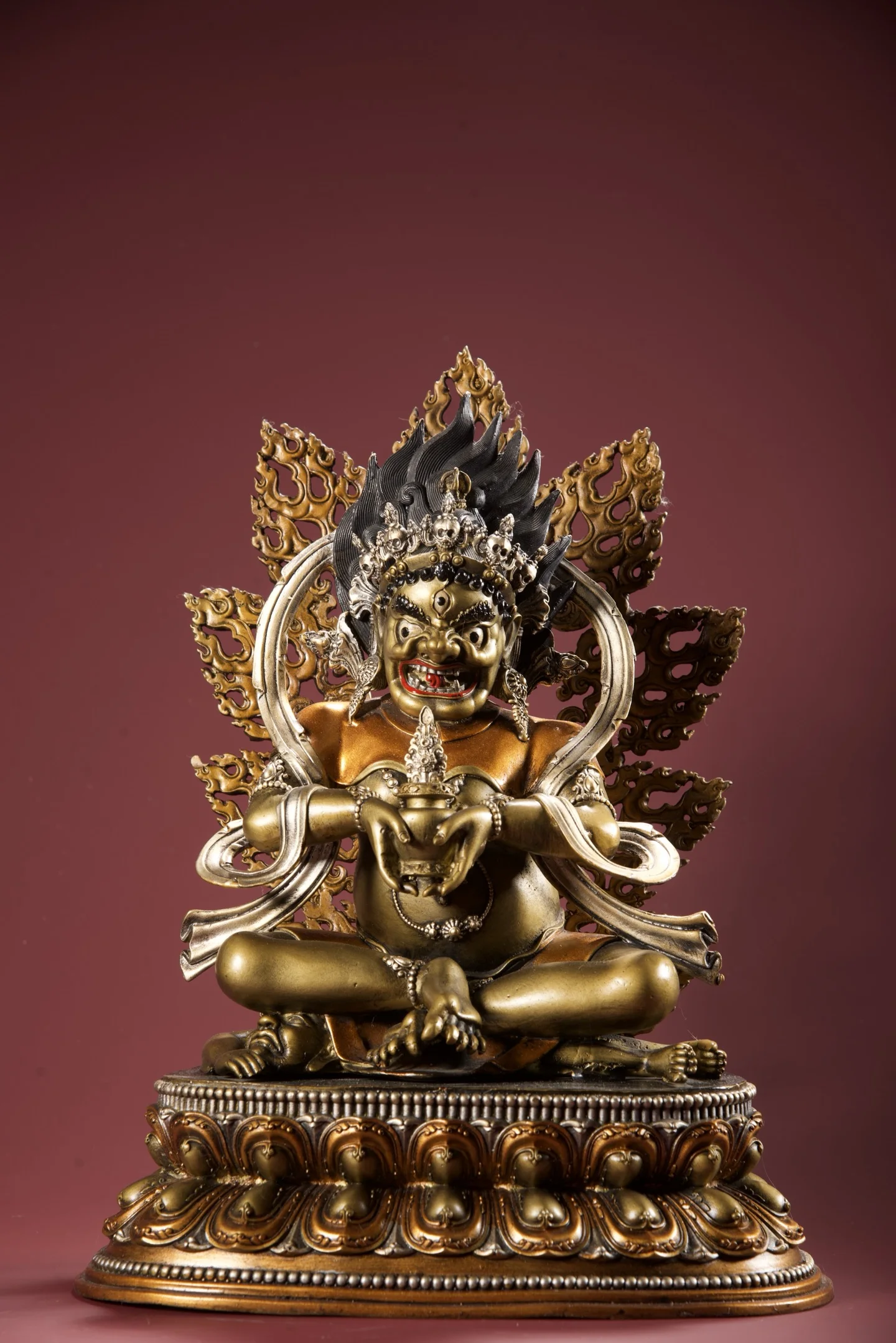 

16"Old Bronze Gilded Silver Painted Mahakala Buddha Longevity Diamond Buddha backlight Standing Buddha Lotus Terrace Town house