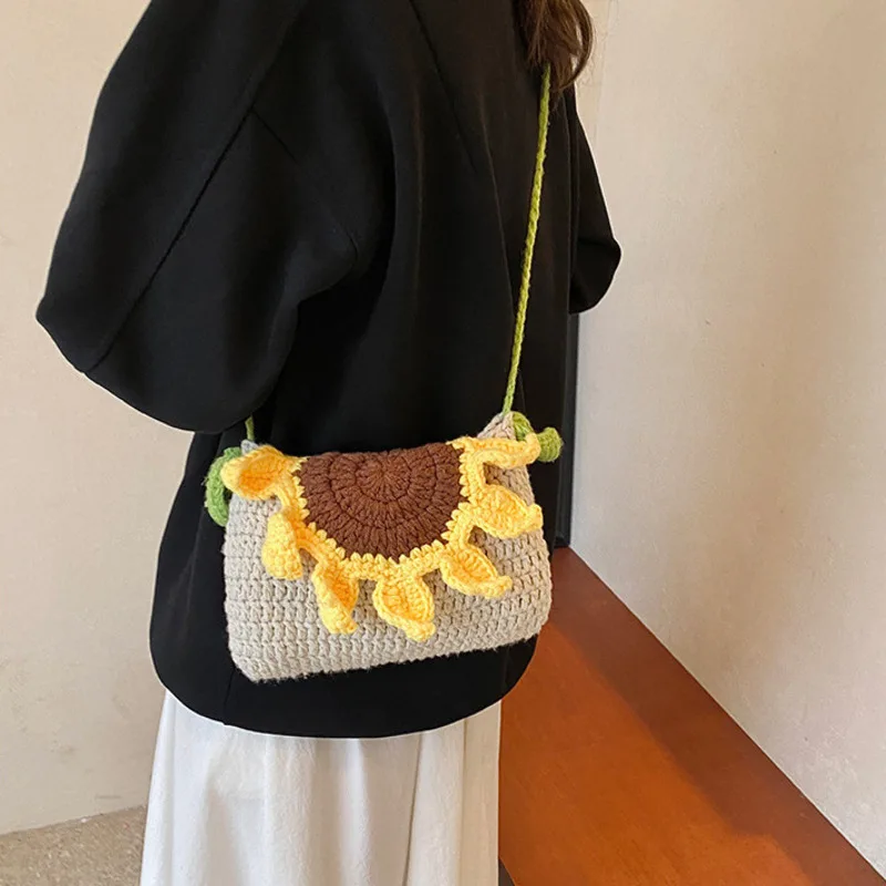 

Fashion Knitted Sunflower Crochet Handbag Bag Flap Messenger Bag Lady Satchel Casual Handmade Bag Versatile Crossbody Purse