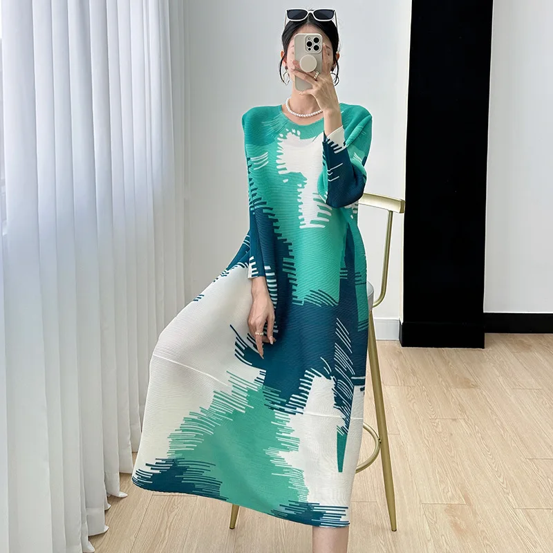 Miyake Dress Fashion Printed Pleated Round Neck Temperament Age-Reducing Long Dresses Women Clothing 2023 Autumn New Style.