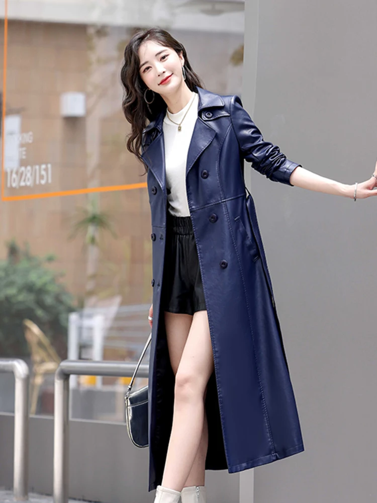 เสื้อโค้ทกันลมผ้าฝ้ายผสมหนังสำหรับผู้หญิง รุ่นยาวคลุมเข่า ฤดูใบไม้ผลิ 2025 ความยาวปานกลาง ดีไซน์เหมาะสำหรับการเดินทาง