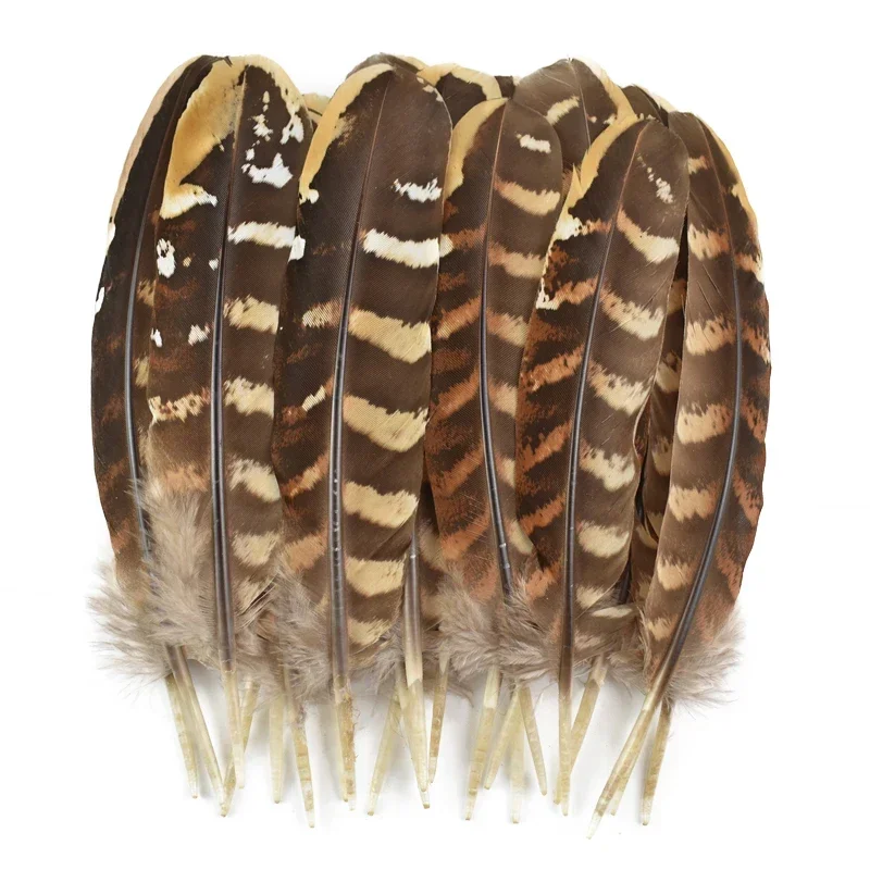 Natürliche Hühner-, Pfauen- und Fasanenfedern, kleine Federn für die Schmuckherstellung, Bastelarbeiten, Accessoires, Dekoration, Traumfänger-Dekoration. – Detail 13