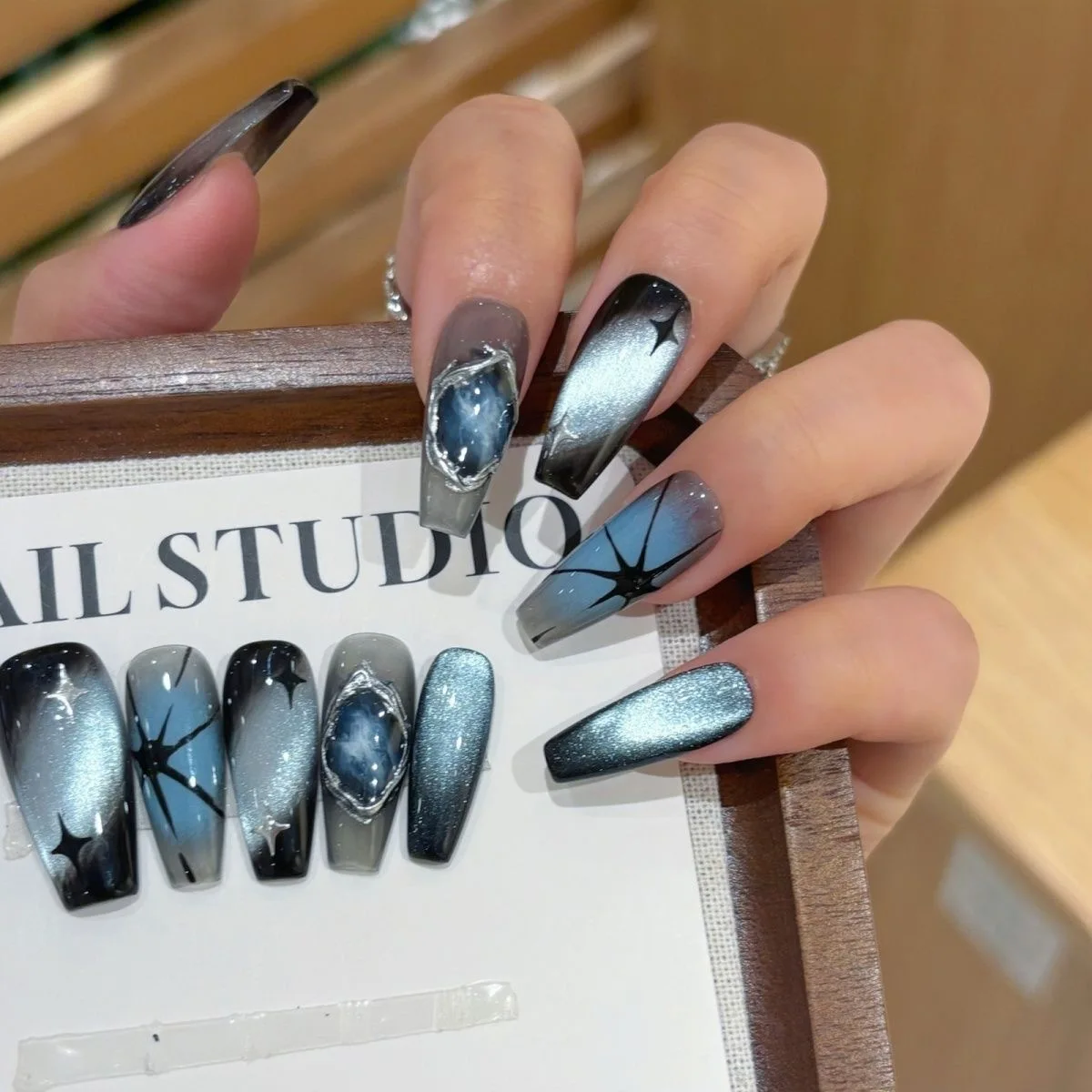 10pcs Black Blue Gradient Cat Eye Handmade Press on Nails 3D Star Rhinestone Design Fake Nail Medium Coffin Fasle Nail for Women