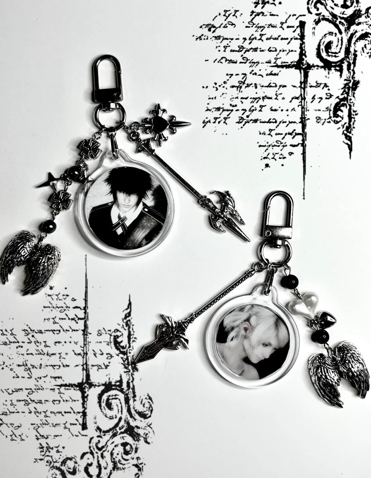 Final Fantasy XV Noctis & Lunafreya Gothic Frame Keychain Pendant, Fan Gift Phone Charm