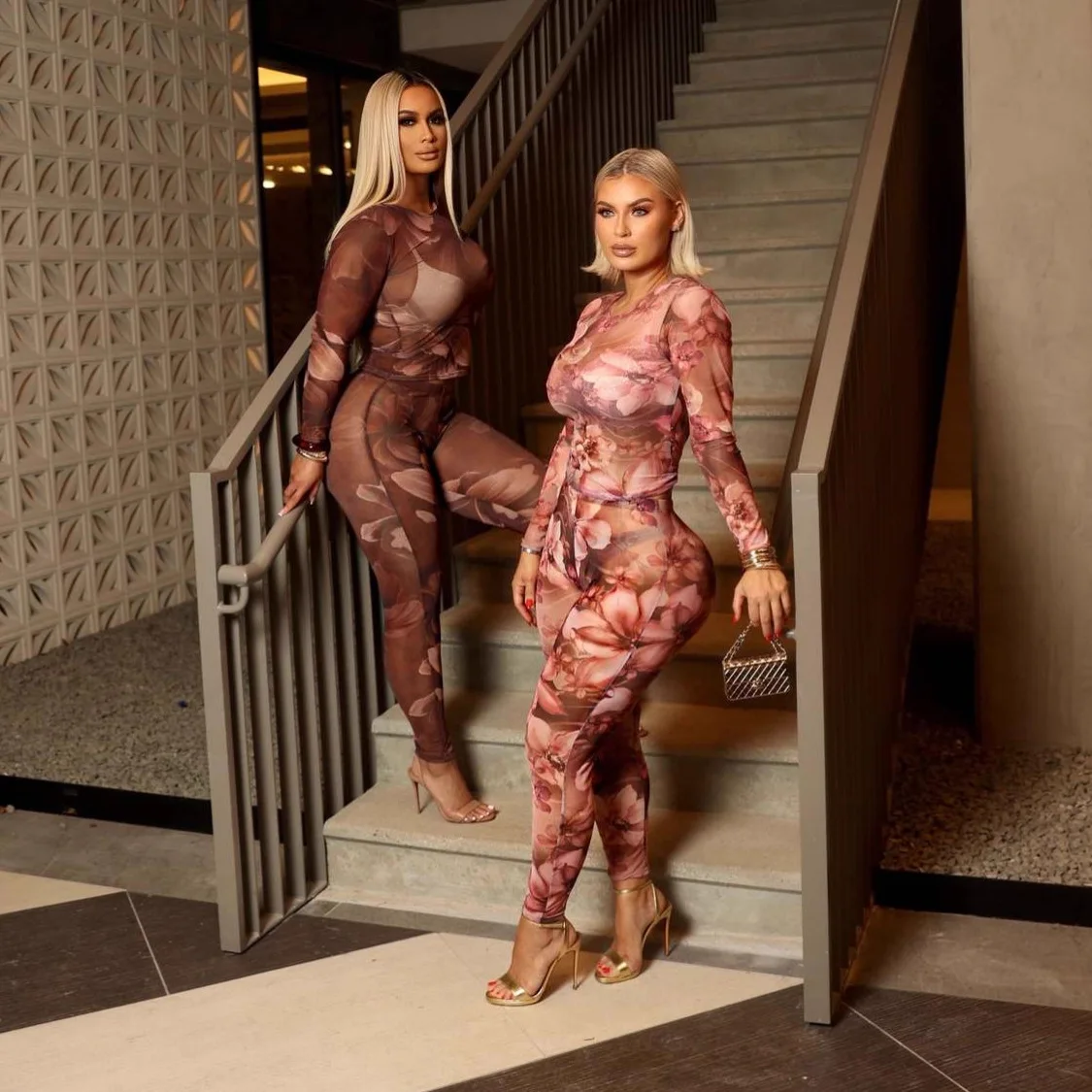 

Женский комбинезон осень-зима 2025 года с персонализированным цветочным принтом и сексуальным облегающим комбинезоном с круглым вырезом и длинными рукавами