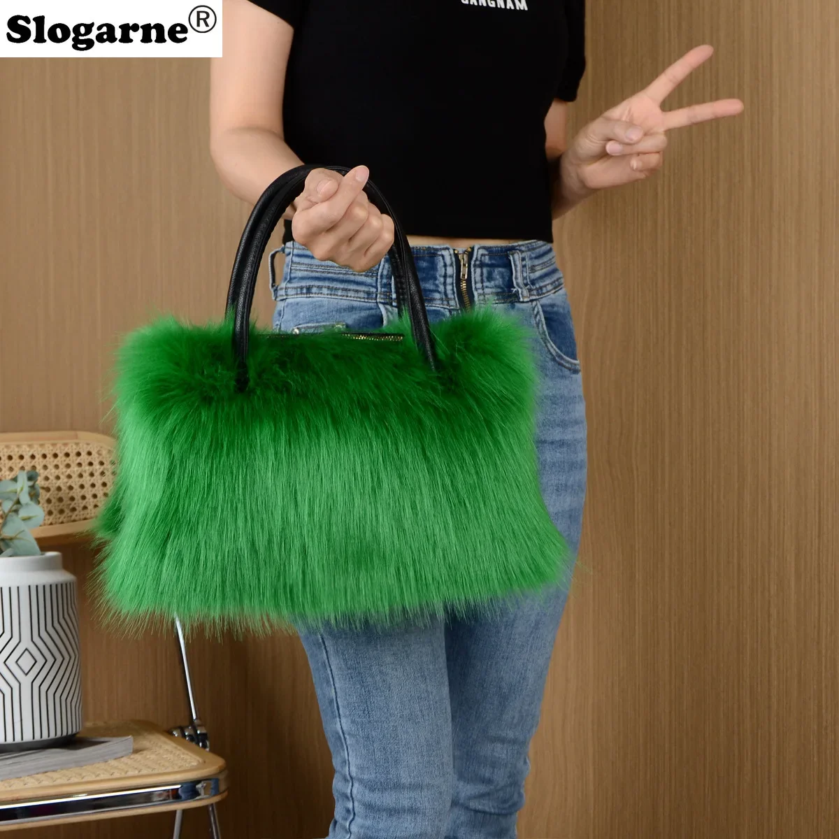 2025, Kunstfuchsfell-Handtasche für Damen, luxuriös, neues Design, flauschige Taschen, Damen-Winter-Pelz-Einkaufstasche, weiche, hochwertige Abend-Pelztaschen