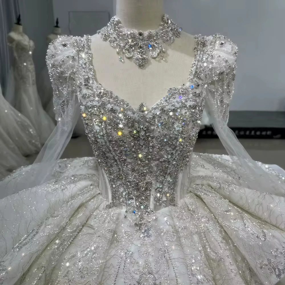 

Abiti Da Sposa 2025 Sweetheart Long Sleeve Wedding Dress Lace Up Back Beading Crystal Sequined Embroidery Ball Gown Bridal Dress