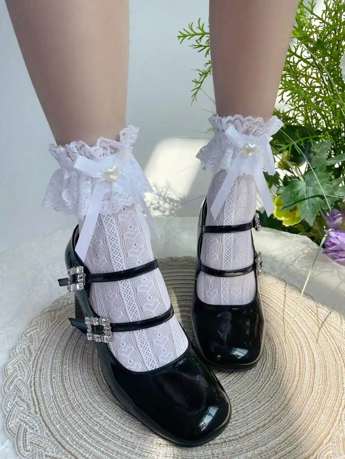 

1 Pair Women's Lace Trim Bow & Pearl Decor Knee High Socks, Lolita Style, One Size Fits Most