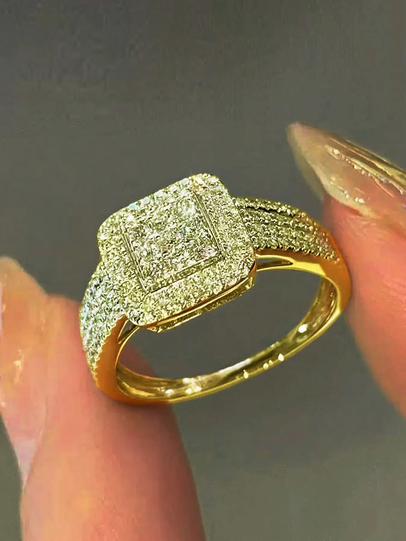 

S925 Inlaid with Full Zircon Square Luxury Gold-Colored Sterling Silver Ring, Suitable for Gifting, Dating, Parties, Daily Wear, Engagement, Wedding, Bridal Jewelry, Women's High-End Jewelry