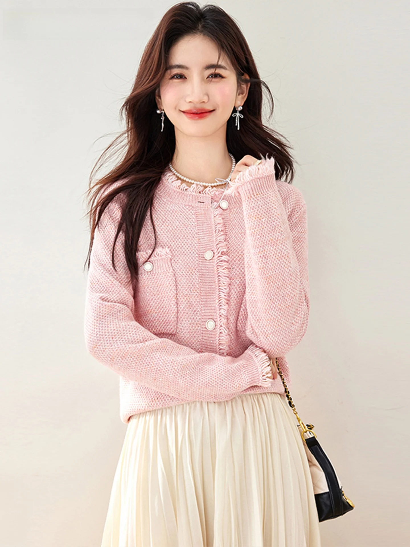 

La Chapelle Women's Knitted Cardigan with Button ket Frayed Faionable Small Fraance Sle Long Sve Top