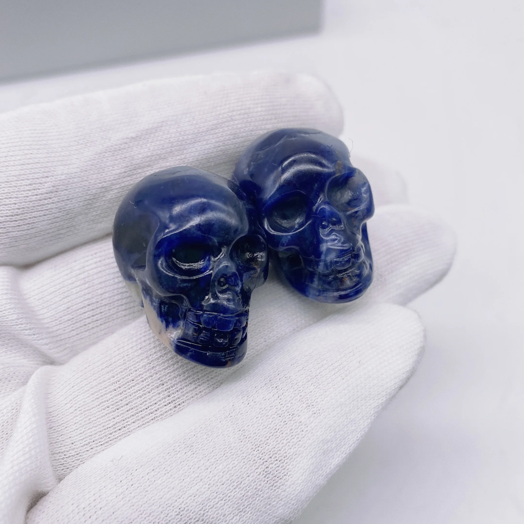 

30mm Natural sodalite Energy Reiki Gemstone skull carving decoration Crystal Quartz Healing High Quality For Gift