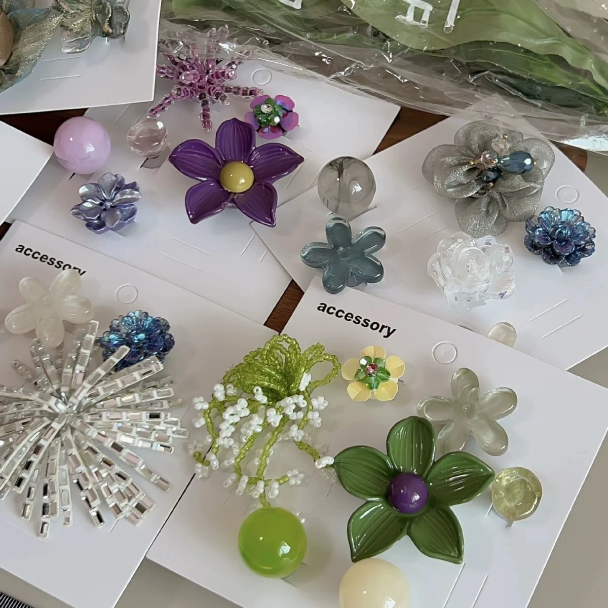 Elegant Pearl Crystal Floral DIY Girls' Shoe Charms Removable Ballet Style Flower Stone Shoe Buckle Decorations for Hole Sandals