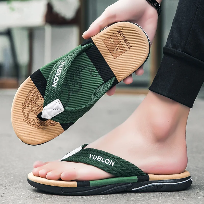 2023 new lightweight flip flops men's soft bottom non-slip flip flops fashion trend all-match slippers casual beach shoes