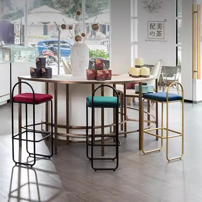 Luxury Make Up Bar Stools Counter Modern Designer Soft Saloon Reception Bar Stool High Patio Tabourets De Bar Home Furniture