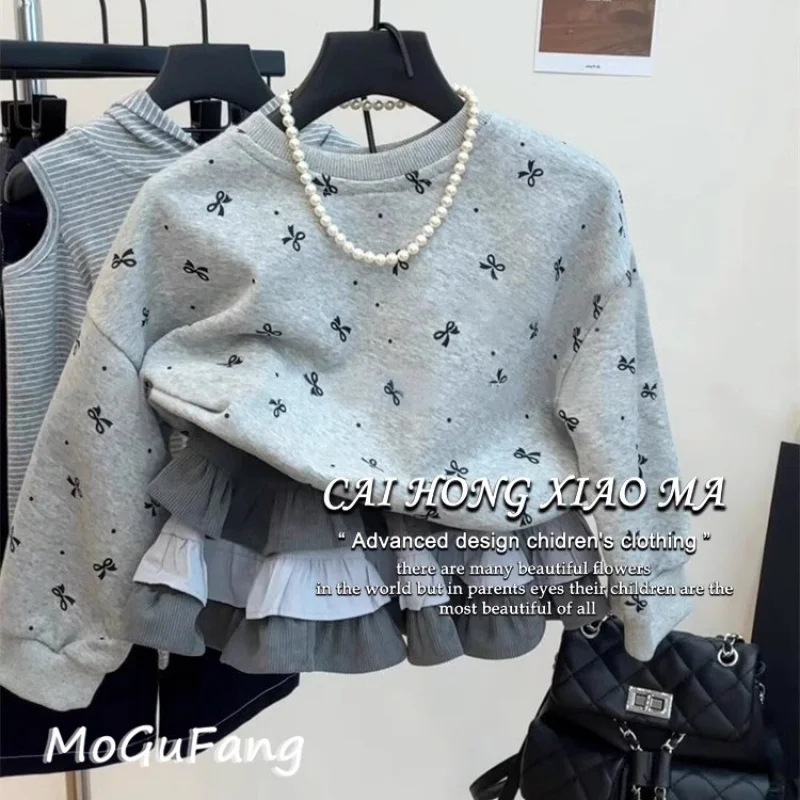 01-Korean children's clothing for girls, stylish spring outfit set2025New Little Girl Bow Sweatshirt Color Block Cake Short Skir