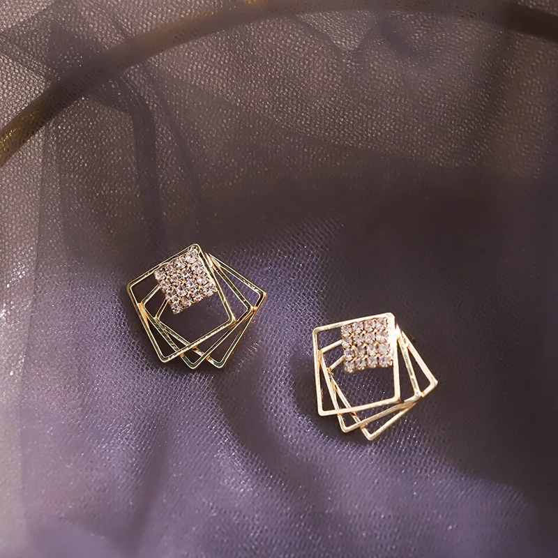 Multi-layer Overlap Rhombus Shape Stud Earrings for Women Hollow Out Metal Golden Color Geometry Earrings Party Crystal Jewelry