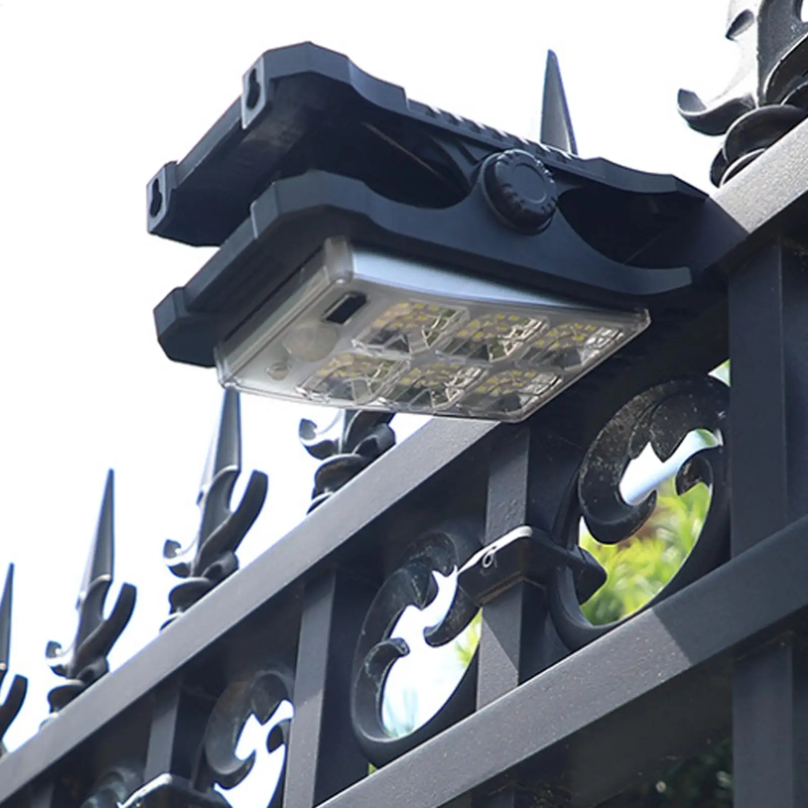 أضواء حديقة تعمل بالطاقة الشمسية 1200 Mah بطارية محس حركة مشبك مقاوم للماء على أضواء الحركة الشمسية في الهواء الطلق للممر الفناء الخلفي #2