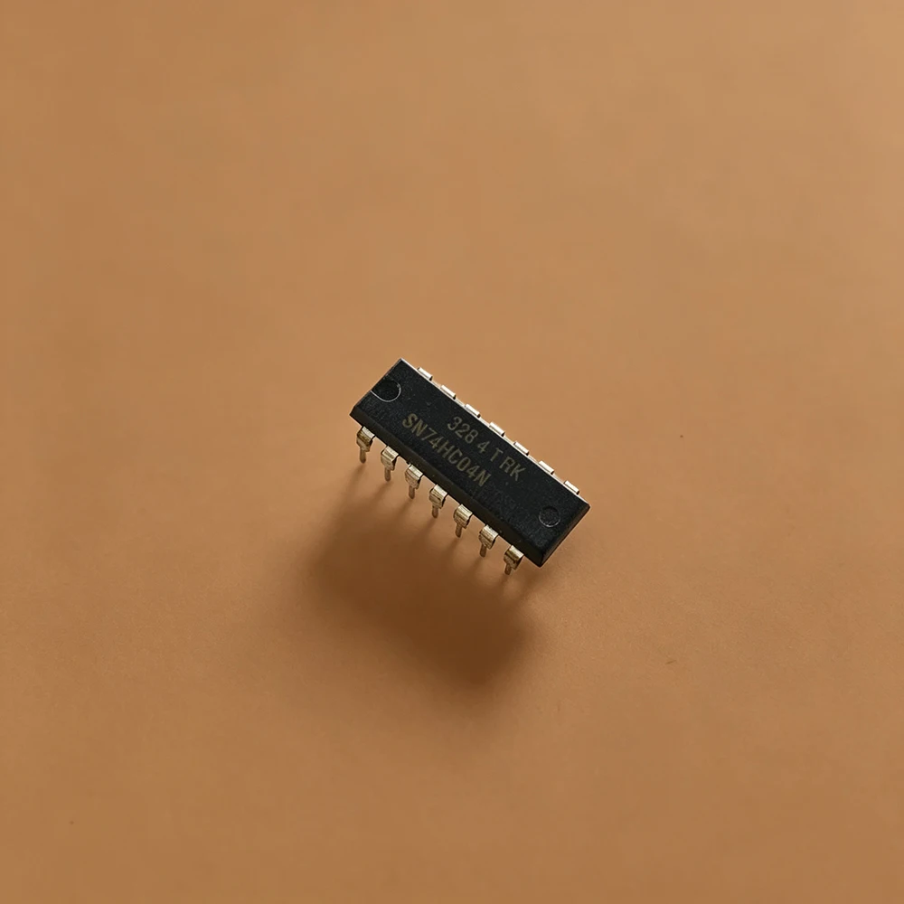 10PCS SN74HC04N DIP14 SN74HC04 DIP 74HC04N DIP-14 74HC04 new and   IC