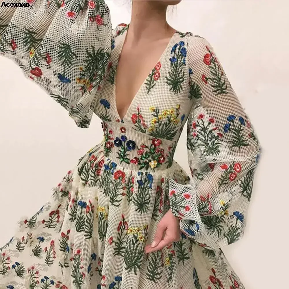 

Summer 2023 new women's Boho Holiday retro sexy V-neck loose dress