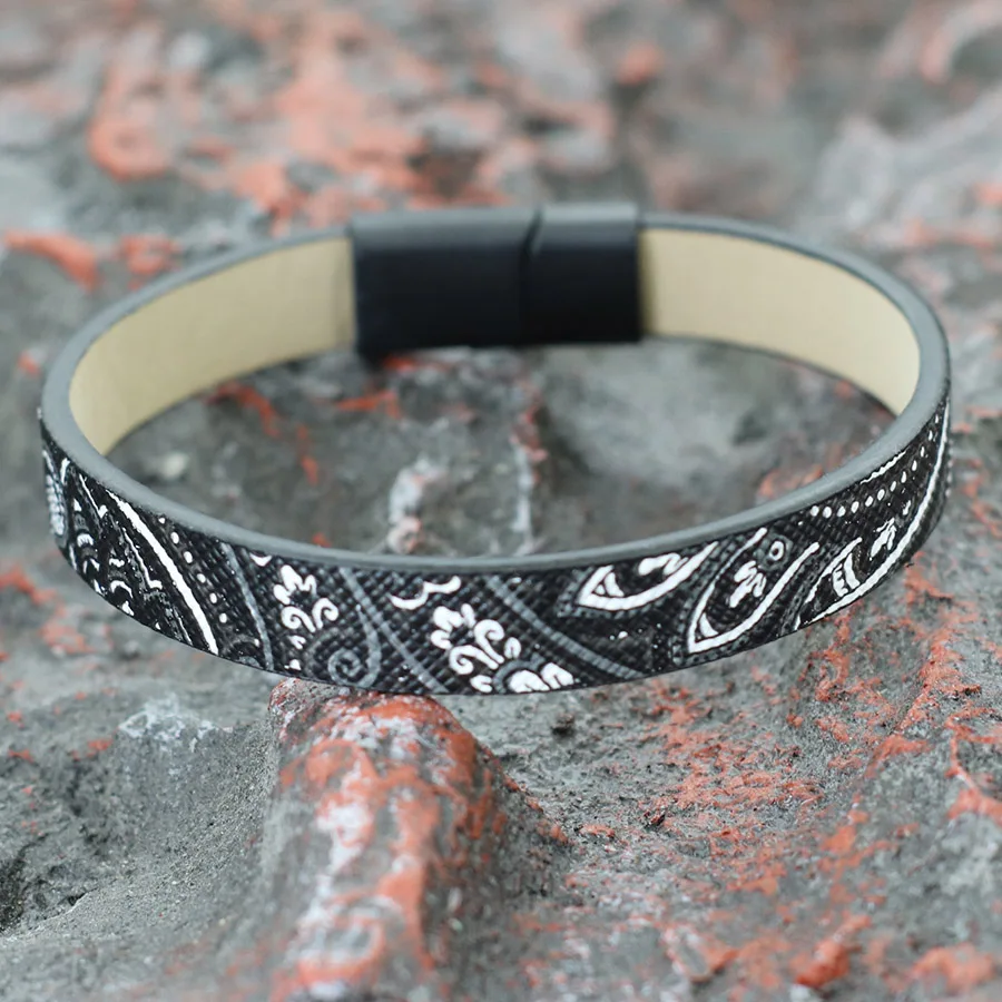 قسط بو الجلود سوار الرجال الأسود انفصال المغناطيس مشبك العرقية 3 ألوان الطباعة أساور الترفيه في الهواء الطلق أوم اليد Joias