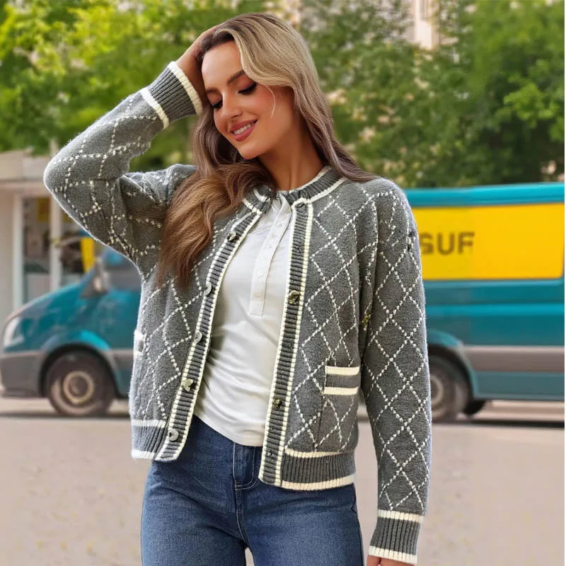 

Design sense diamond-shaped women's sweater jacket, temperament black gentle loose casual long-sleeved sweater 12