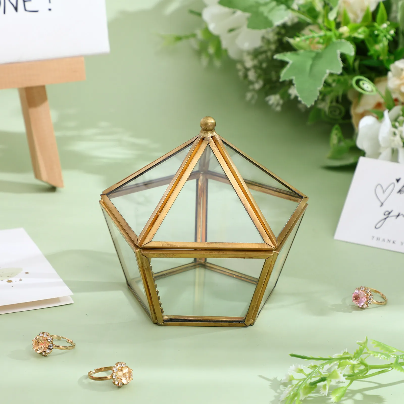 

Шкатулка для украшений (1 шт.) для хранения колец, ожерелий, серег, винтажный металлический стеклянный футляр, декоративный органайзер, подарочный контейнер