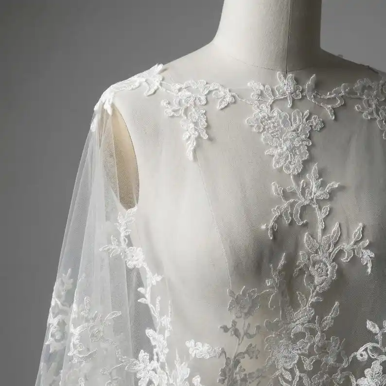

Lace Bridal Capelet High Low Cape Wedding Dress Topper Embroidered Poncho Wedding Jackets Wrap Shoulder Cover Lace