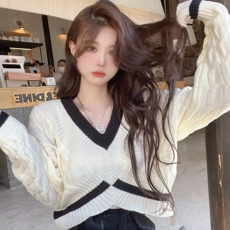 Maglione lavorato a maglia di fascia alta stile pigro per donna Nuovo top lavorato a maglia corto con scollo a V ampio e dimagrante per capispalla