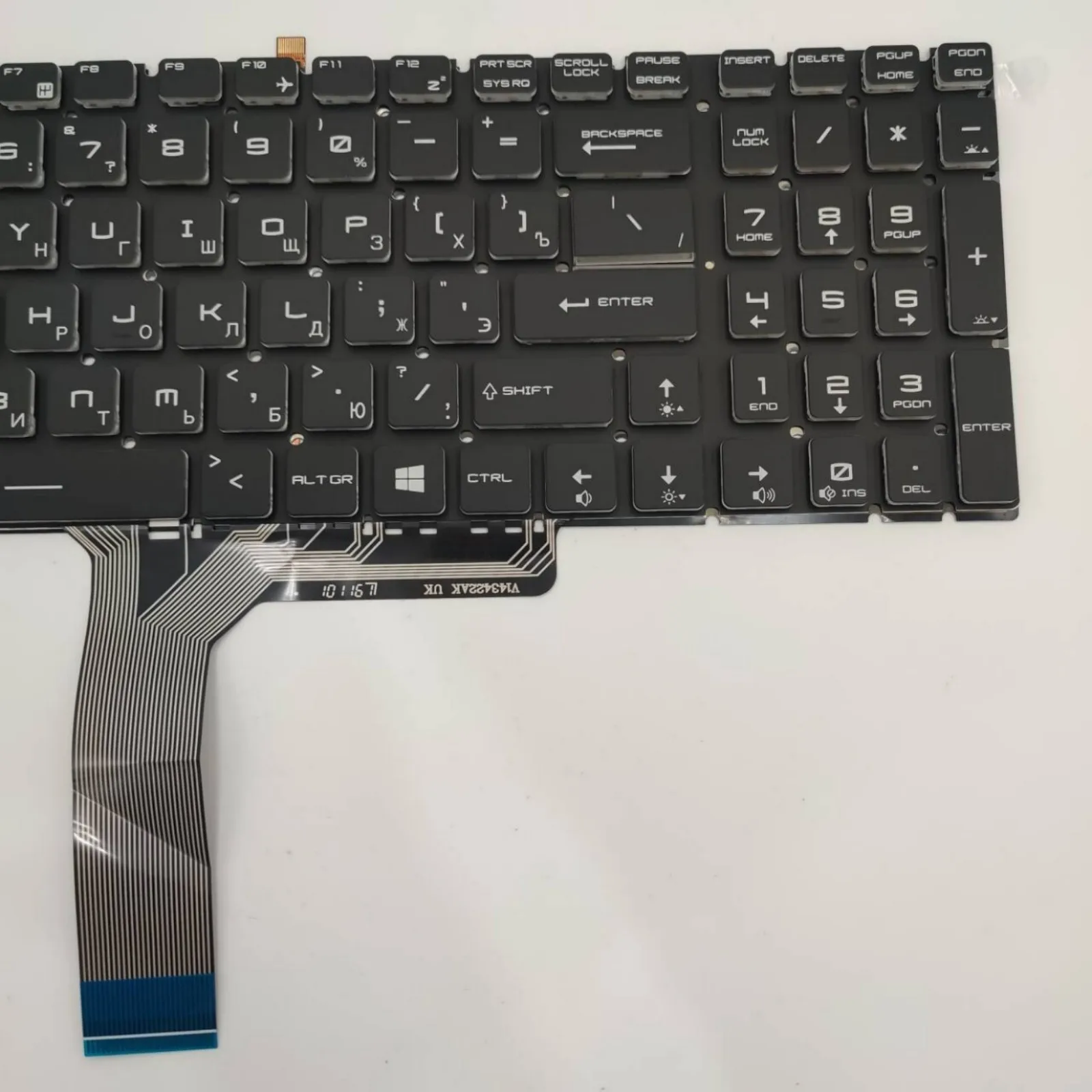 

US RU layout for MSI GF75 8RD/10UEK/10SCSK MS-17F4 17F5 17E5 GL75 9SD laptop keyboard