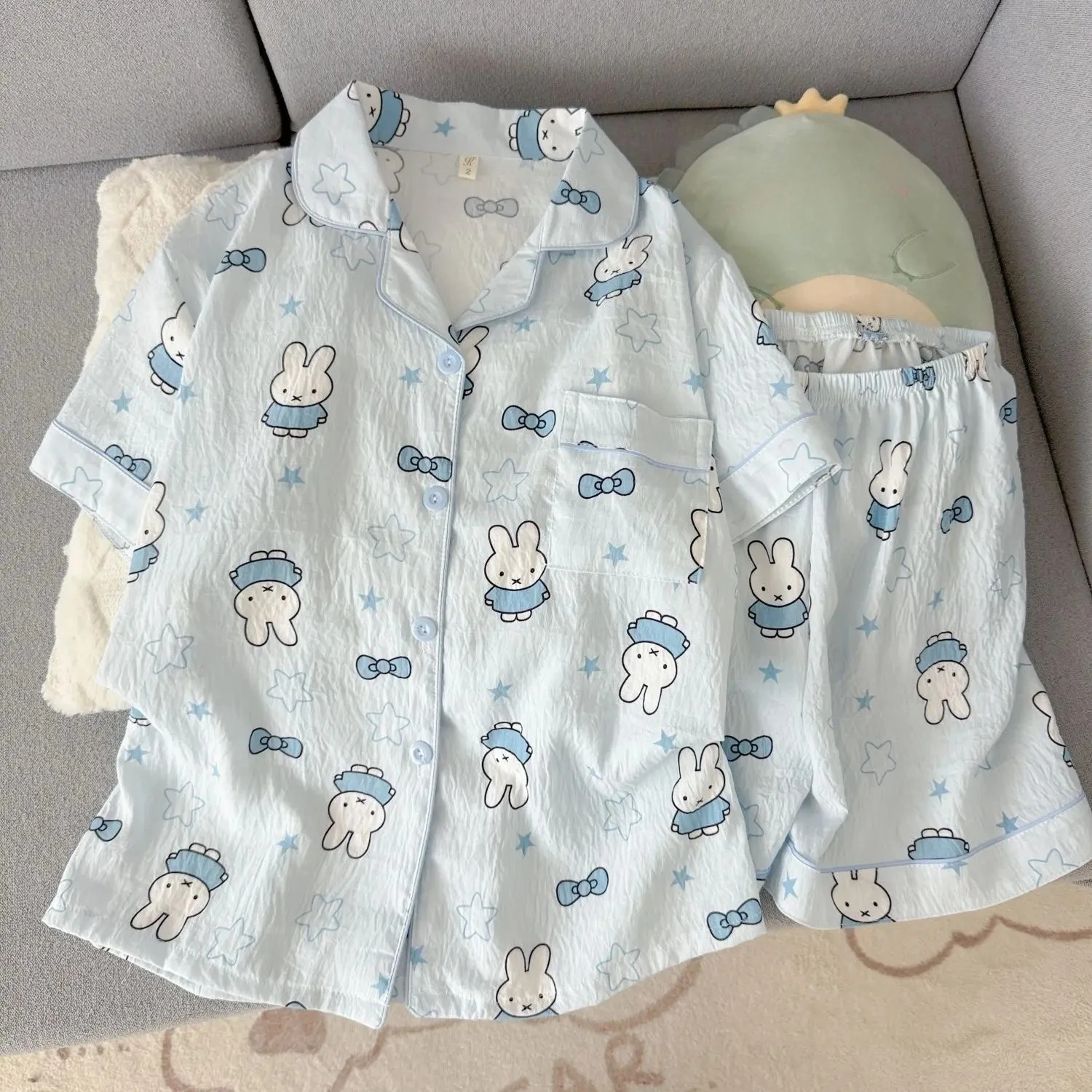 Pijama de Verano para Mujer, Marca Yunduomian, con Estampado de la Personaje Miffy, Manga Corta y Pantalones Cortos, para Chicas Jóvenes y Estudiantes, Diseño de Dibujos Animados, Adorable Conjunto de Ropa para el Hogar