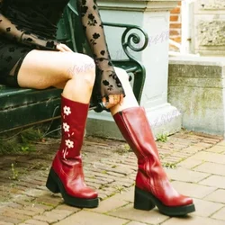 Rote Blume Stickerei Plattform Stiefel runde Zehen mittlere Wade Schuhe für Frauen mattes Leder klobige Ferse Schuhe 2024 zapatos para mujere