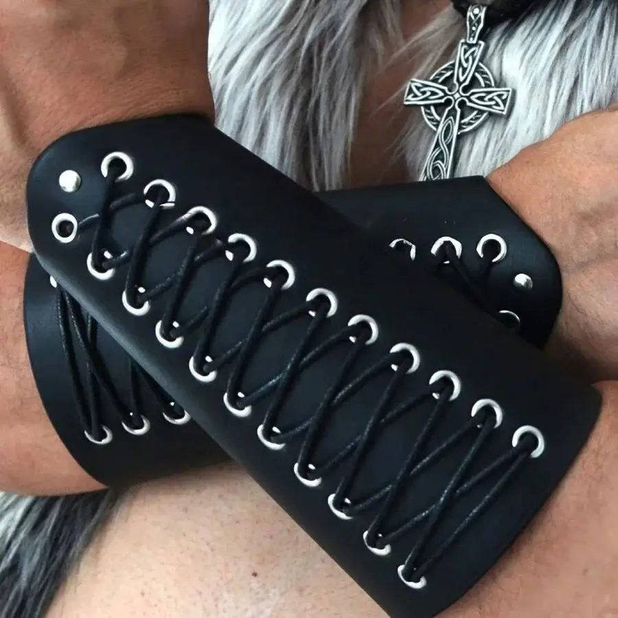 Pulseras vikingas con cordones para mujer, brazalete Medieval de cuero PU, protectores de brazo para disfraz de Cosplay de Halloween, color negro, 2 uds.