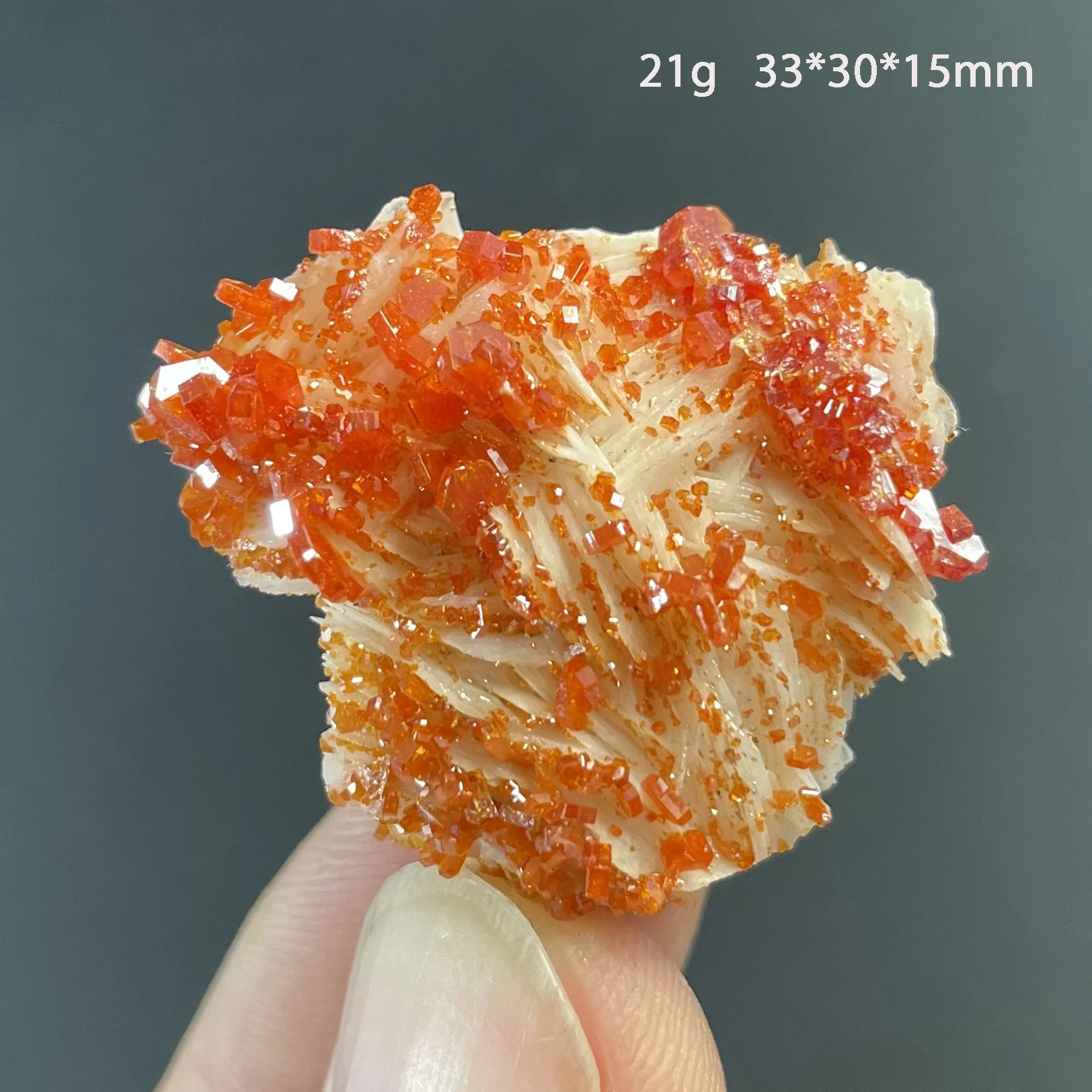 천연석 Vanadinite 크리스탈 광물 표본 석영 클러스터 원시 바위 장식 거친 광택 치유