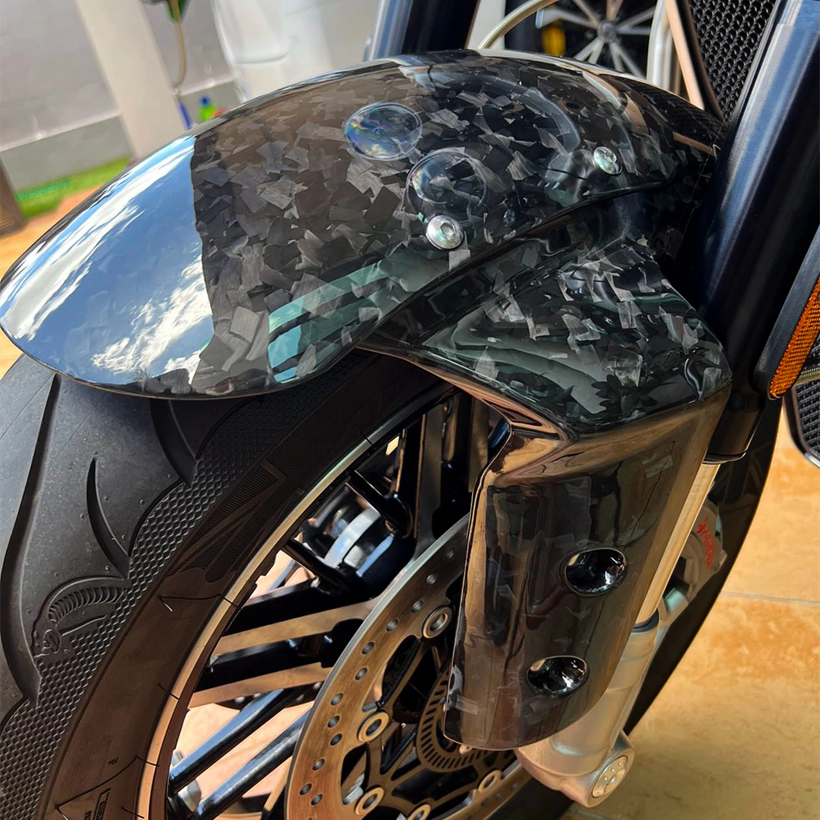 

Real Carbon Fiber Motorcycle Front Fender Mudguard Splash Mud Guard Plate Splasher Cover For Triumph Rocket 3 III 2020-2022