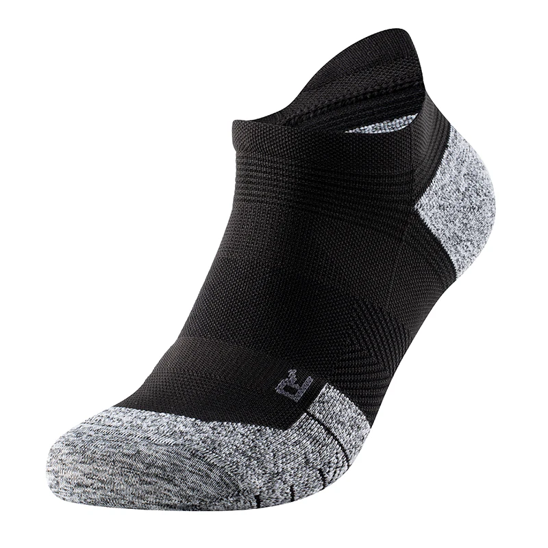 

Under Armour Men's and Women's Sports Short Socks, Running Training Socks, Breathable and Comfortable Casual Socks, Three Pairs Pack 1387044-001