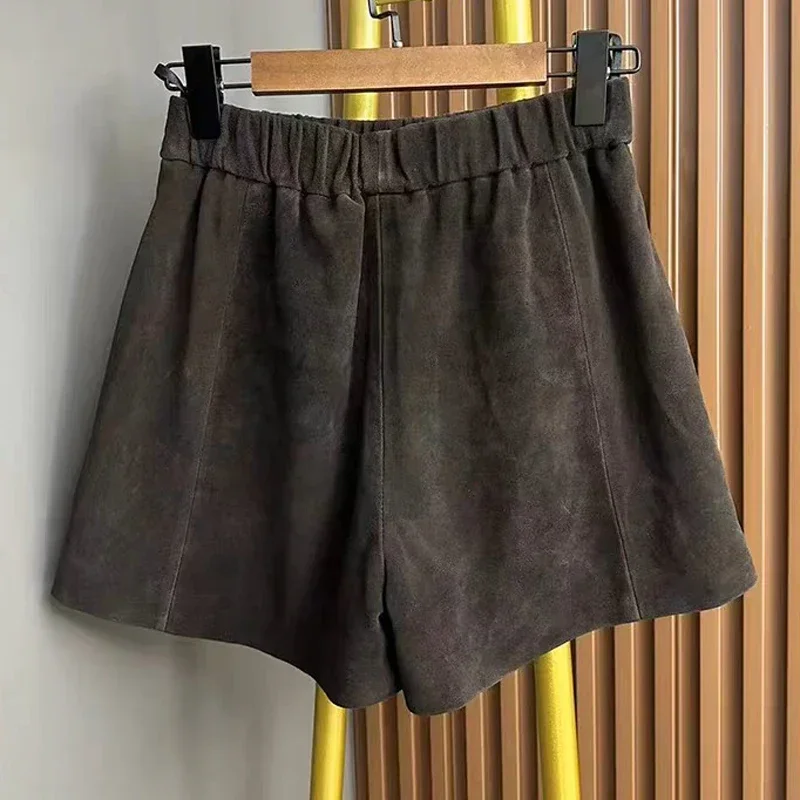 Pantaloncini in pelle da donna retrò 2025 Primavera vera pelle scamosciata Barra verticale Pantaloni a vita alta elastica Mujer Casual Pantalones Cortos