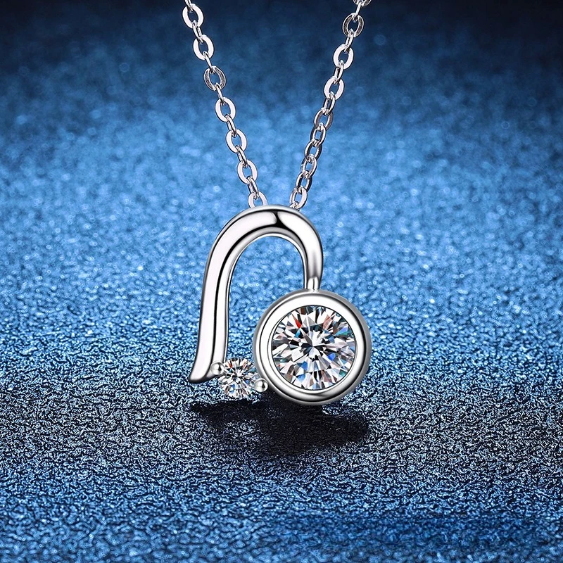 new-platinum-pt95018k-gold-necklace-for-women-high-end-mozambique-pendant-caring-mozambique-necklace-gift