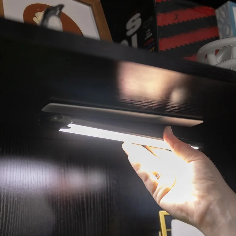 

NEW Rechargeable 10-inch LED Cabinet Light, Black, 100-Lumens, Touch Activated