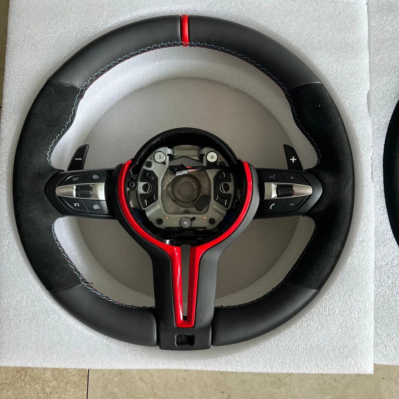 Customized steering wheel for BMW MP Track V2 thong Steering wheel V2 Sport 1234567 Series 3gt X1X2X3X4X5X6