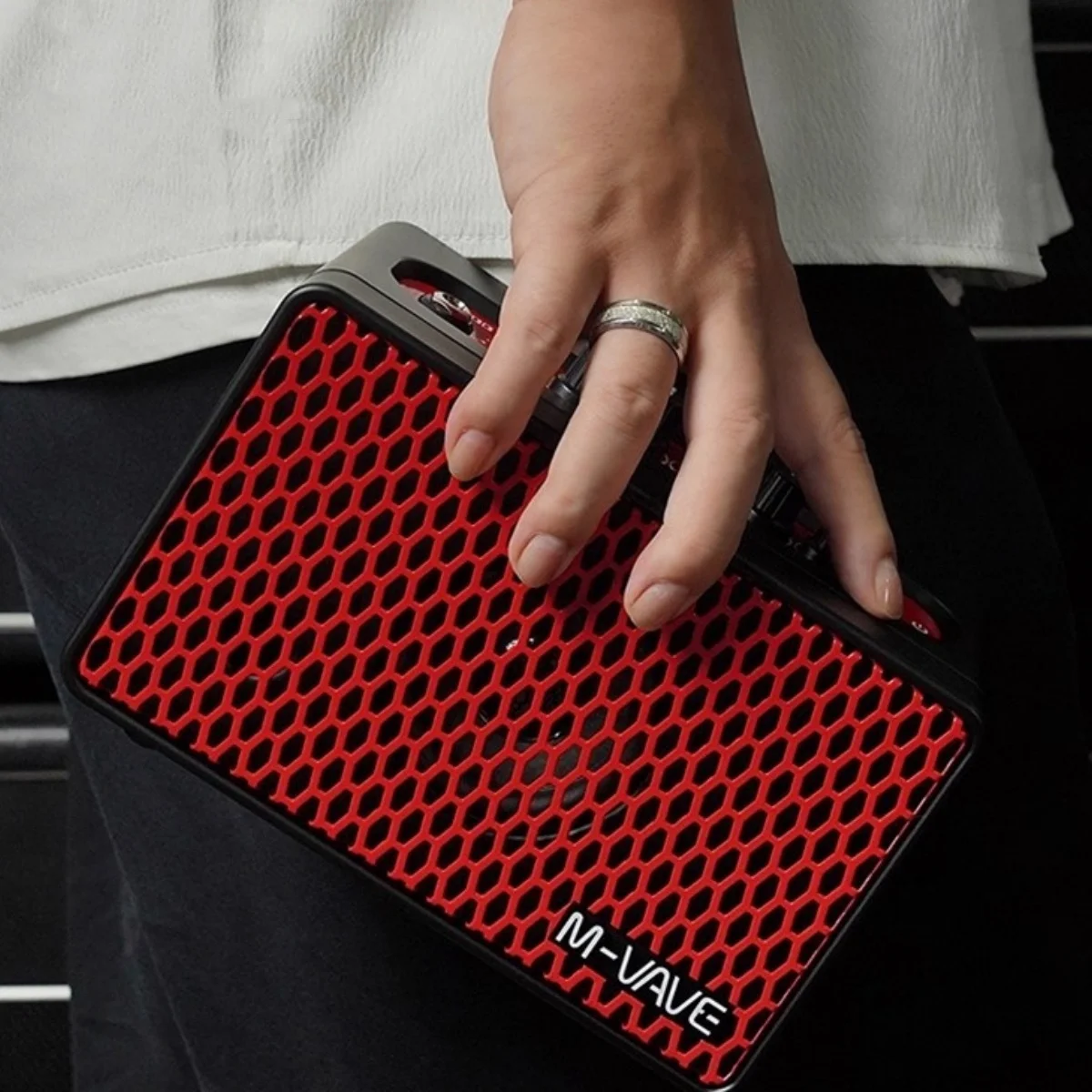 M-VAVE SP100 مضخم جيتار/جهير مدمج الكل في واحد: 9 نغمات ممتازة، 16 تأثيرًا عالي الجودة في الاستوديو، اتصال لاسلكي #4