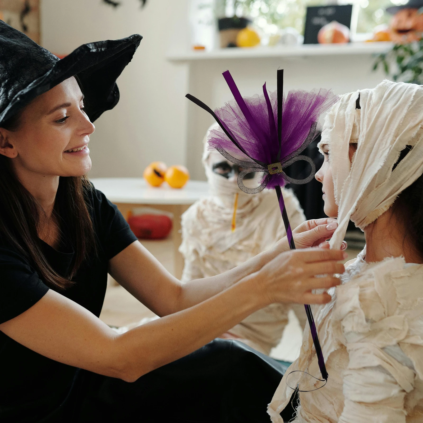 

Halloween Witch Broom Plastic Tulle Material Durable Lightweight Halloween Party Cosplay Prop Witch Costume Accessory Decoration