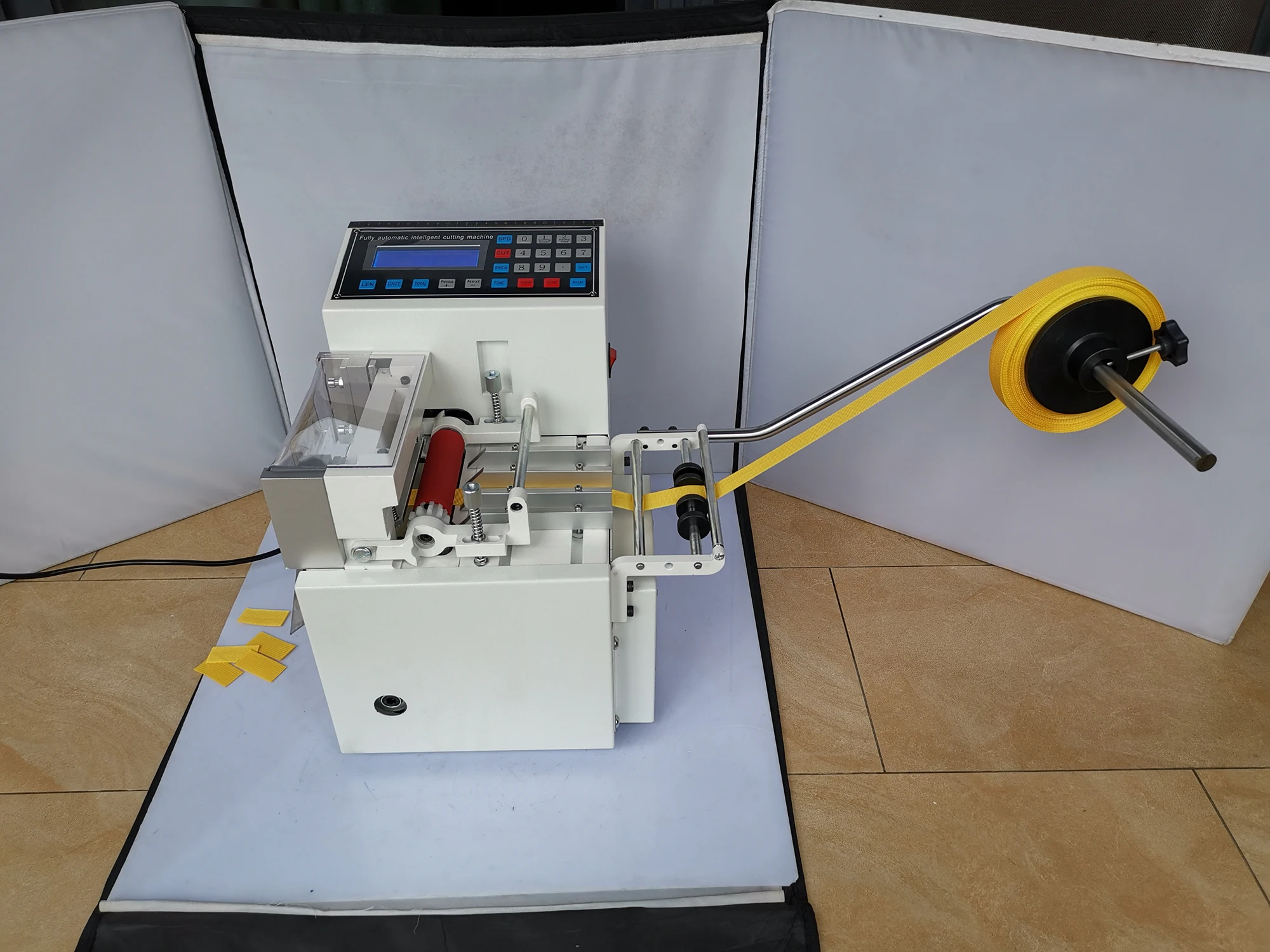

DG-100LH automatic computer tube cutting machine,Heavy-duty high-speed cutting machine ,PVC ,Heat shrink tubing and casing tube
