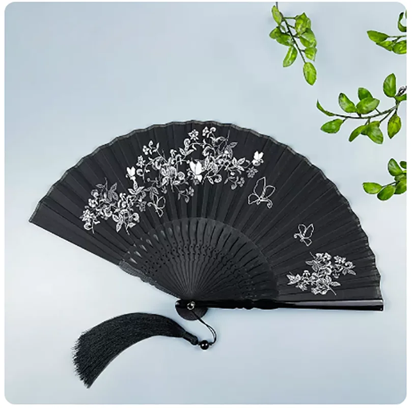 China Craft Cloth Folding Fan Wedding Decoration Hand Fan Household Products Portable Portable Fan Ladies Dance Easy to Carry