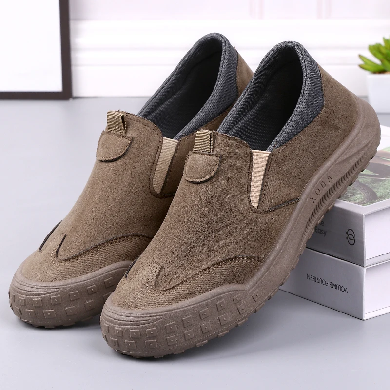 

Men's Labor Protection Workwear Shoes Breathable Low Top Safety Boots Waterproof Anti Slip Durable Outdoor Casual Work Shoes Men