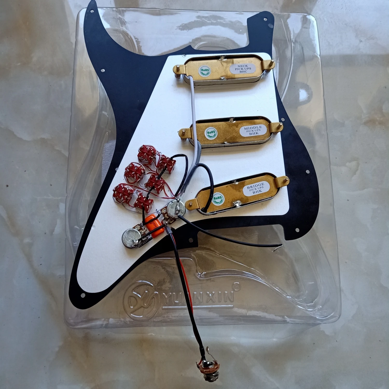 Loaded SSS Guitar Pickguard Set Multifunction Switch Burns London Mini Tri-Sonics Chrome Alnico Pickups For FD Stratocas Guitar