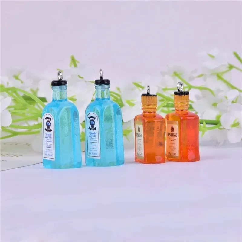 Afbeelding 5: 10 stuks/verpakking hars 3D wijnflesjes bedels mini alcohol flesjes hangers voor DIY oorbellen sleutelhangers mode sieraden maken