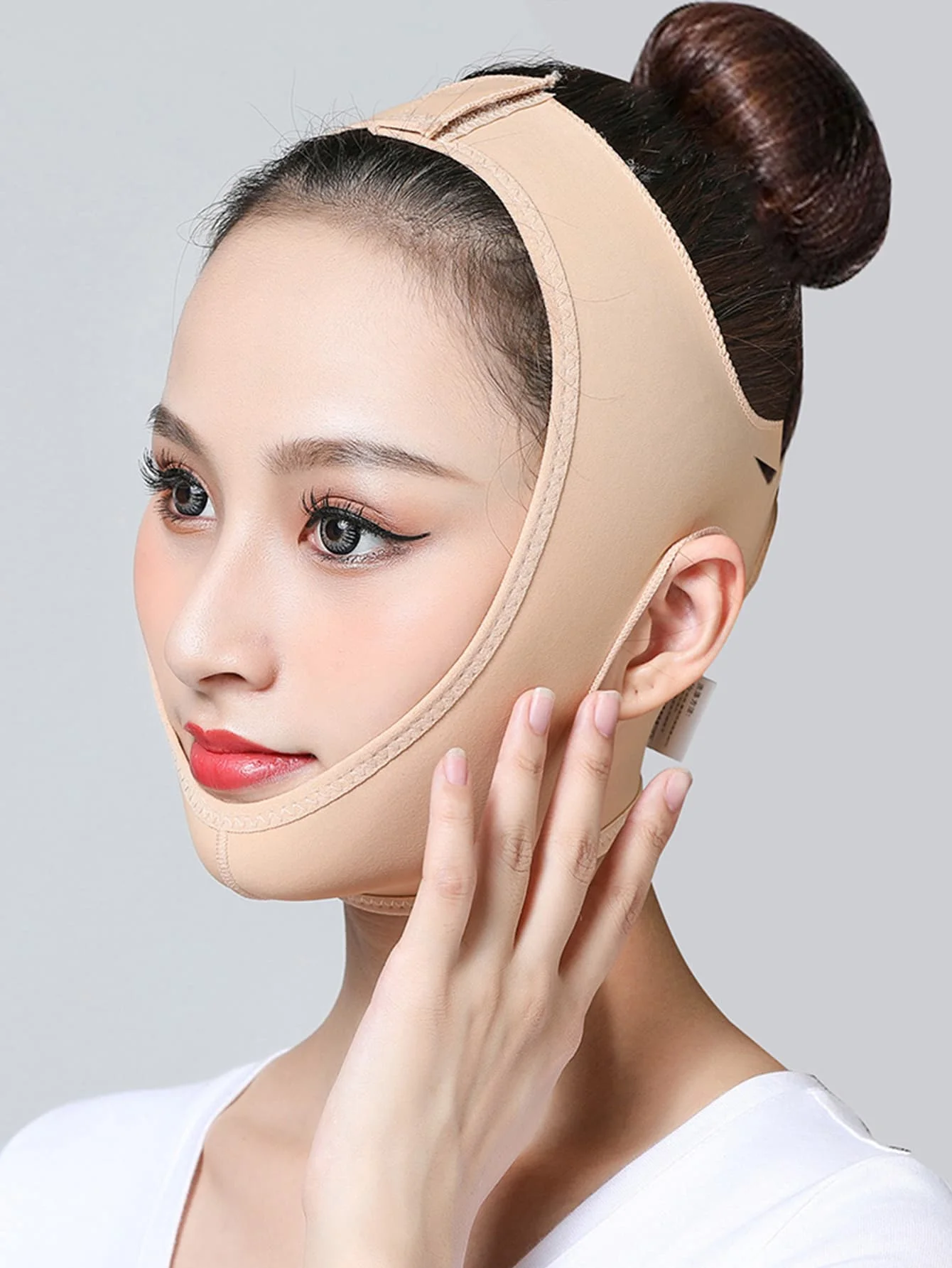 

V-Shaped Face Mask Strap/Bandage, Suitable For Home, Sleep, Exercise, Yoga And Other Occasions. Made Of Skin-Friendly Material, Lightweight And Breathable.