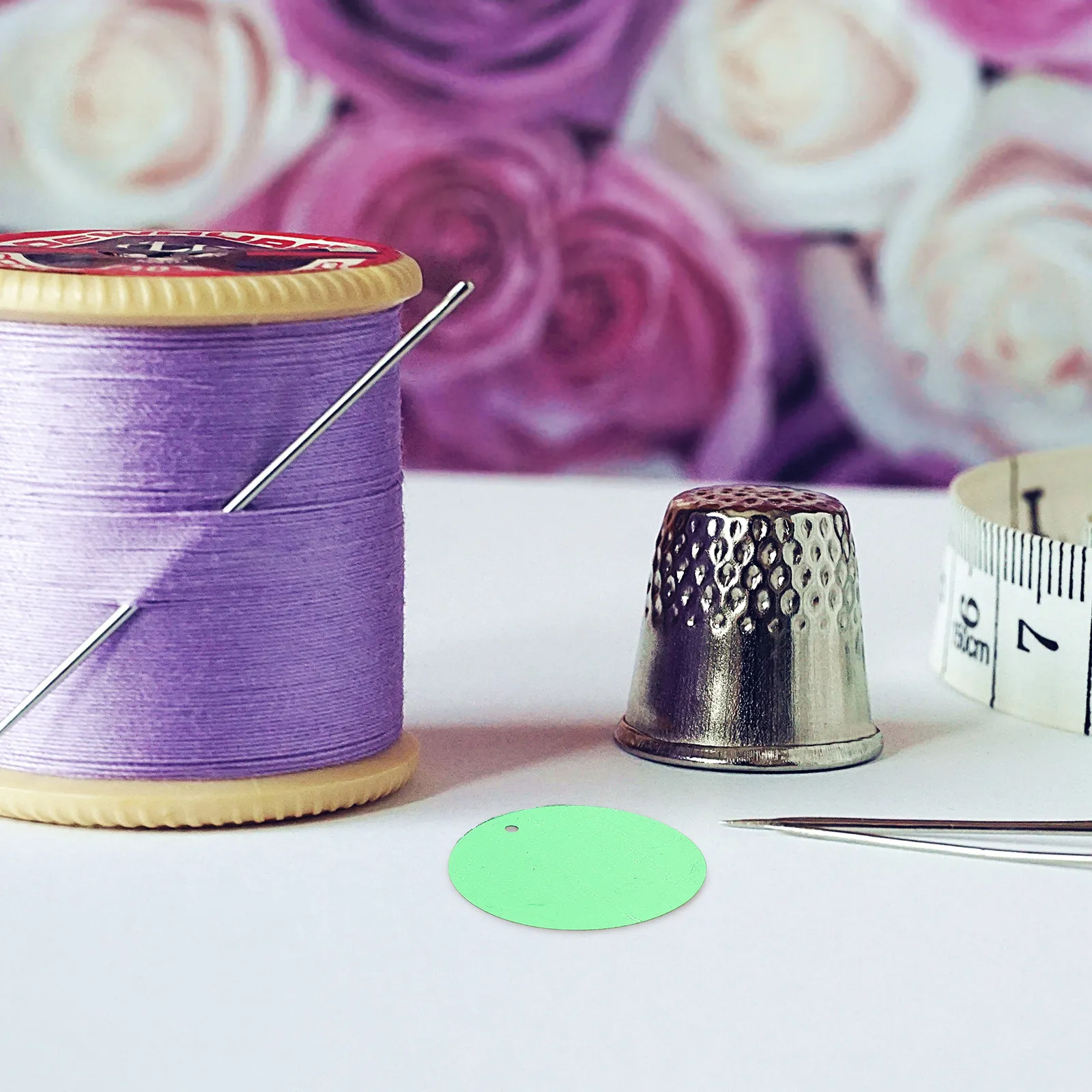 

100 шт. плоских круглых пайеток зеленого цвета в форме рыбьей чешуи для вышивки, шитья, поделок, блестящие, для праздников и Рождества