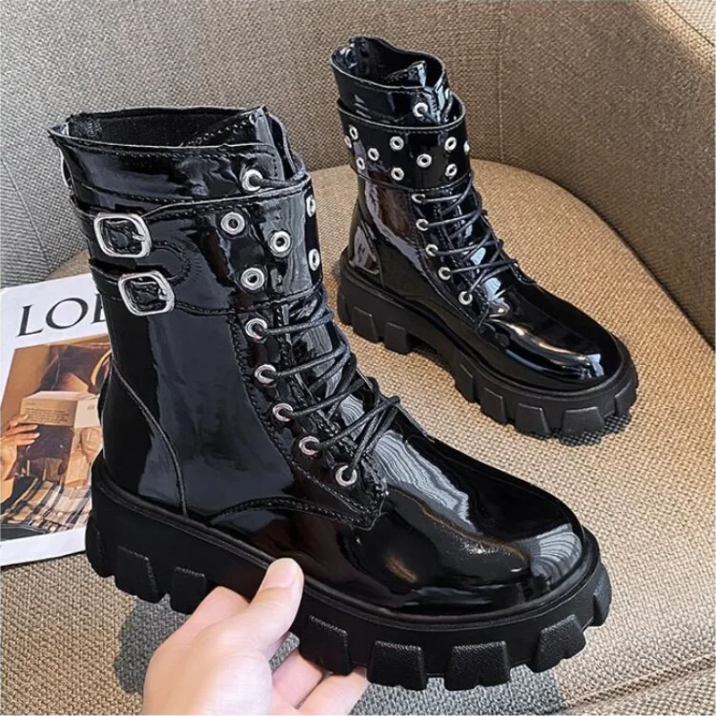 Neue Herbst Frauen Plattform Stiefel Mode runde Zehen Nieten rutsch feste dicke Sohle Punk Stiefel Damen Gothic Stiefel Zapatos Mujer Schuhe